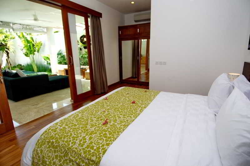 Villa Lumut 3 Bedrooms Central Seminyak Экстерьер фото